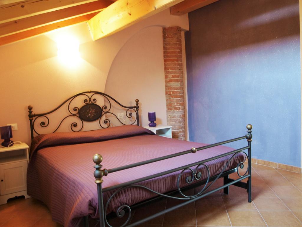 Hostel La Cascina Del Sole Rivarolo del Re ed Uniti Exteriér fotografie