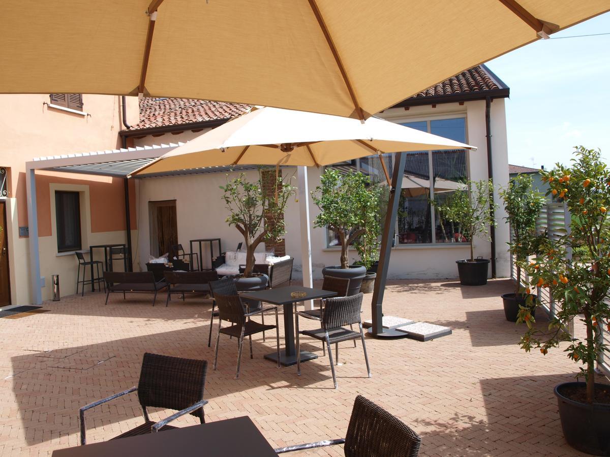 Hostel La Cascina Del Sole Rivarolo del Re ed Uniti Exteriér fotografie