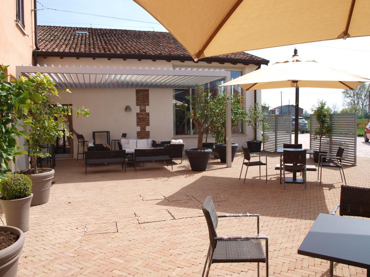 Hostel La Cascina Del Sole Rivarolo del Re ed Uniti Exteriér fotografie