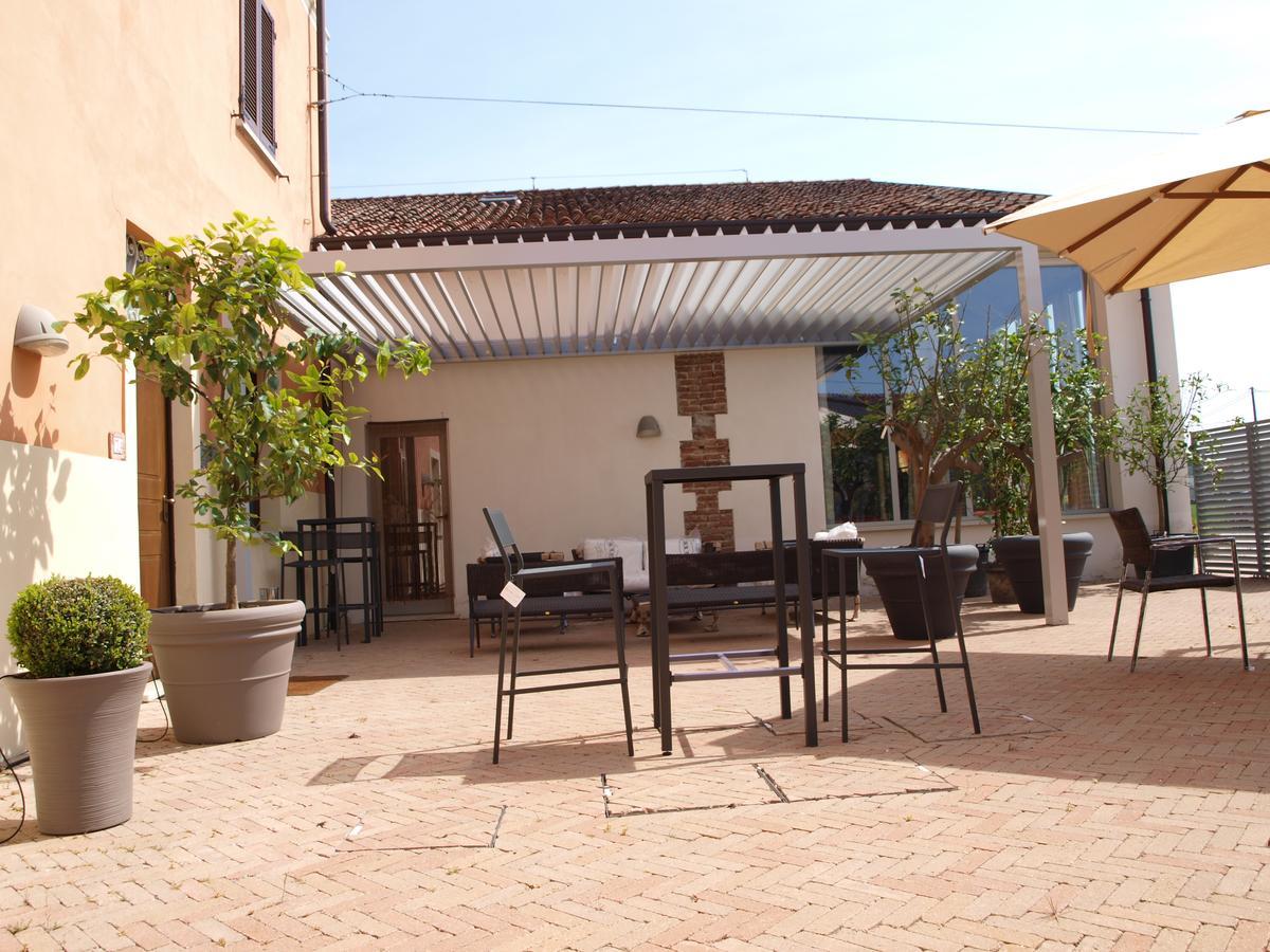Hostel La Cascina Del Sole Rivarolo del Re ed Uniti Exteriér fotografie