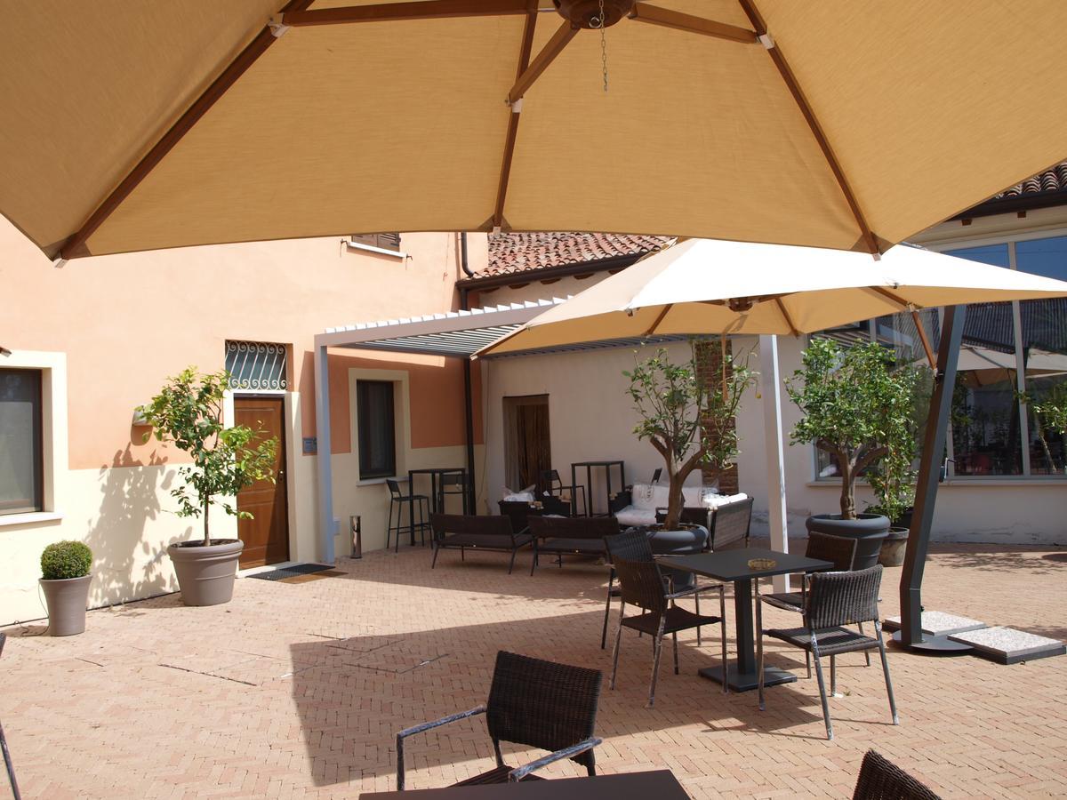 Hostel La Cascina Del Sole Rivarolo del Re ed Uniti Exteriér fotografie
